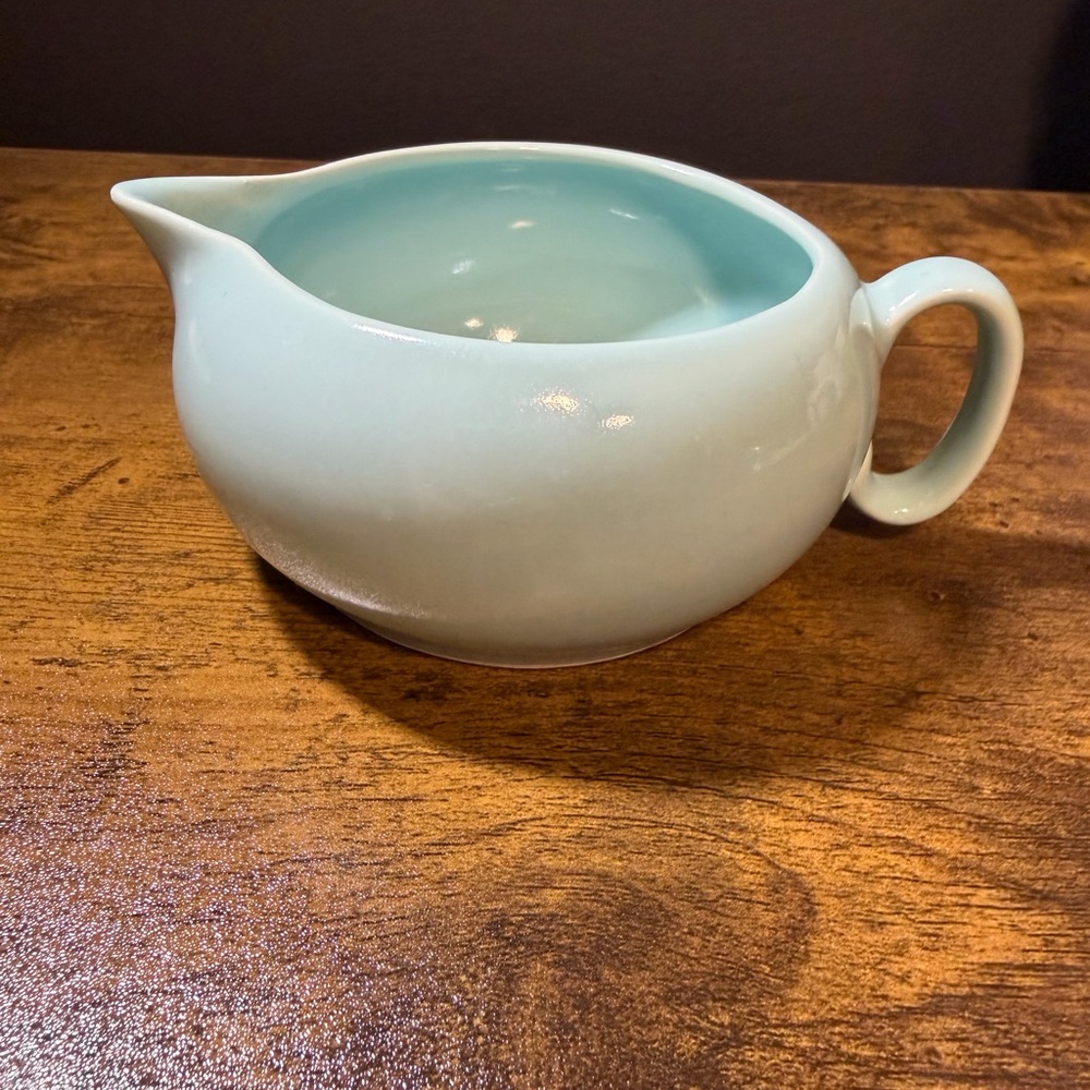 Gravy Boat in a Robins Egg Shade. VINTAGE - Picture 6 of 6